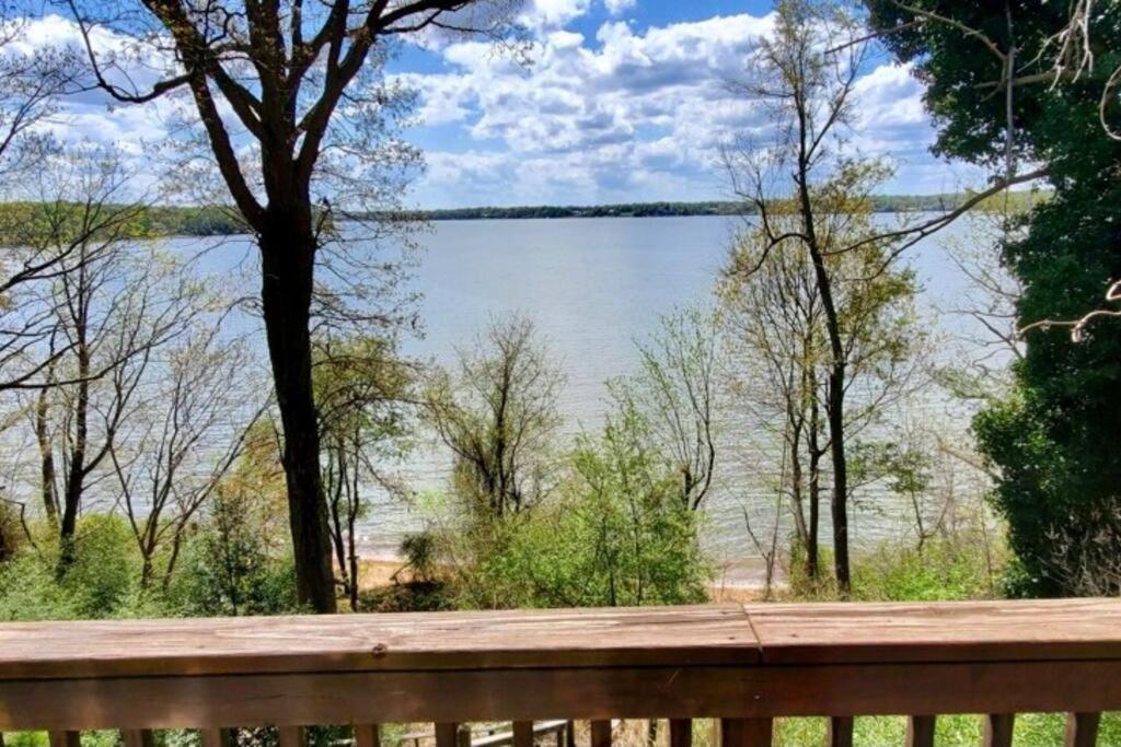 2 Bedroom Newly Renovated Waterfront Home; 10 Min From Mgm & The Gaylord Fort Washington Exterior foto